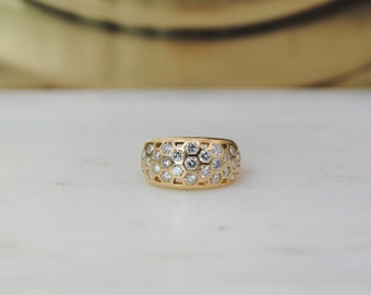 Vintage 18ct gold and diamond honeycomb design ring