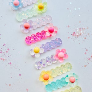 Daisy Hair Clips for Girls|Flower Hair Clips| Resin Hair Clip| Glitter Hair Clip| Spring Daisy Hair Clips| Gifts for Girls