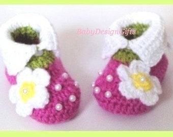 Chaussons bébé, chaussons nouveau-né, chaussons baptême, chaussons bébé fraise