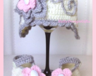 Gorro y zapatos bebéConjunto bebé niña