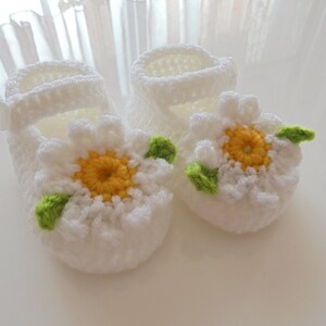 Baby Shoes, Baby Booties, Crochet Baby Boots, Baby Girl Shoes, Newborn Shoes, Newborn Booties, Baby Gift, Baby Shower Gift, Baby Shoes Daisy
