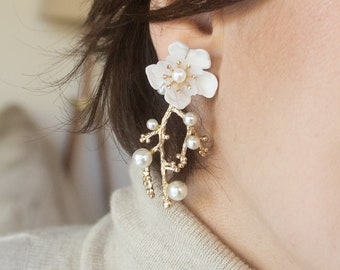 Bridal Statement Floral Earrings; White Flower Earrings; Pearl Earrings; Wedding earrings; Porcelain Earrings;Dangle Earrings;Gift for Bride