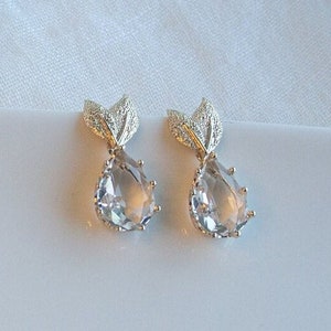 Bridal Gold Leaf Drop Earrings; Crystal Earrings; Wedding Jewellery; Tear drop Earrings; Bride Earrings; Bride Gift; Party earrings