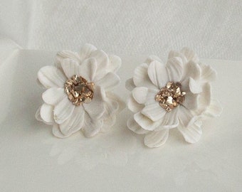 Bridal Floral Earrings; Large white Flower Earrings; Wedding Jewellery; Large Drop earrings; White and Gold Earrings; Gift for Bride