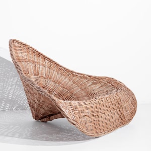 Wicker Lounge Chair Mid Century Modern Lounge Chair for Home Decor - Trendy Accent Chair Deck Chair Outdoor Furniture for Unique Decor