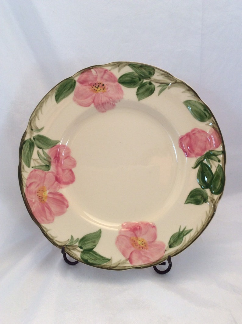 8 across Pink Rose Floral with Green Leaves Franciscan Desert Rose Salad Plate