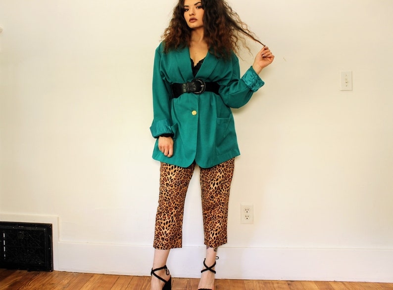 1980s High Waisted Cropped Leapord Print Trousers