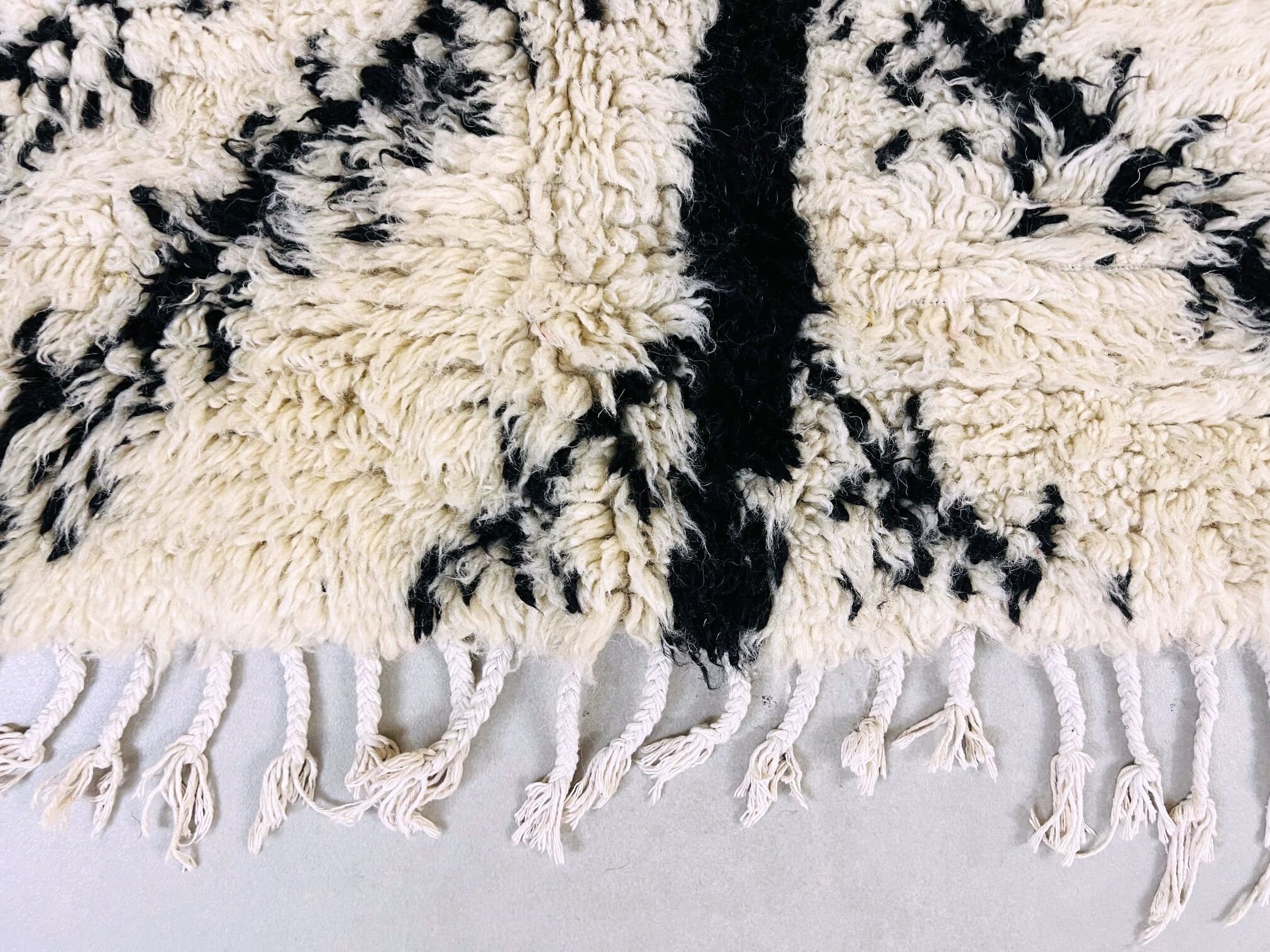 Handmade Moroccan Rug - Wool Berber Rug - Vintage Boho Area Handmade Moroccan Rug - Wool Berber Rug - Vintage Boho Area