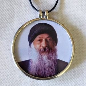 Handmade 92.5 Sterling Silver The Great Sant of India Yoga Guru Rajneesh Osho Spiritual Photo Print Glass Framed Handmade Necklace Pendant.