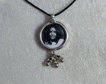 Handmade 92.5 Sterling Silver Dangle Anandamayi Ma was an Indian saint Spiritual Photo Print Glass Framed SilverTribal Bell Pendant Necklace
