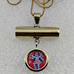 Handgjort hantverk Tantragudinna Kali Mässing Indiskt Rajsthani Maadliya Tribal Hänge Halsband Med 22 Inches Mässingskedja Och ColourString