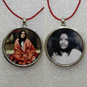 Handmade 92.5 Sterling Silver Anandamayi Maa was an Indian Saint Spiritual Both Side Photo Print Glass Framed Silver Tribal Pendant & String