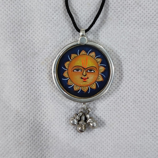 Handmade Hand Painted Indian Miniature Art Painting 92.5 Sterling Silver Glass Framed Beautiful Sun Bell Dengale Pendant Necklace
