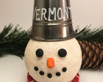 Vermont snowman decor/ornament/souvenir - Maple syrup souvenir - Handmade holiday decor - Vintage snowman
