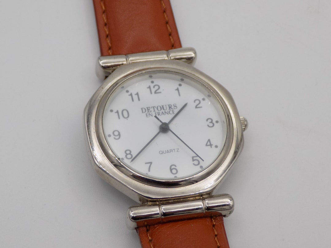 Montre Detours En France – Quartz – Cadran Blanc Octogonal – Bracelet Cuir Marron – Occasion Bon état
