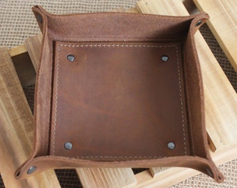 Personalized Small Saddle Brown Leather Valet Tray, Leather Catchall, Gift for Him, Personalized Gift - Made in USA