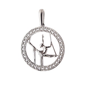 Luchtzijde zilveren ketting. Cadeau voor luchtfotograaf. Sieraden circusartiest.