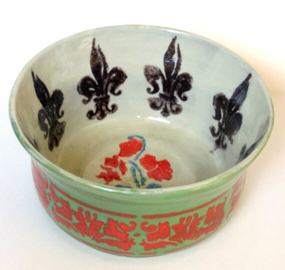 HANDCRAFTED FLEUR DE LIS LARGE SERVING BOWL