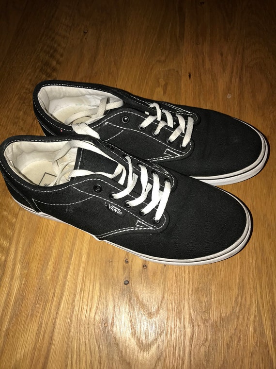black vans very