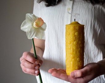 Beeswax Candle - 1800s Flower Pillar in Pure 100% Beeswax // Pillar Candle Molded from Actual Candle from 1800s / Candle