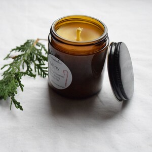 Refreshing Beeswax Aromatherapy Candle // PEPPERMINT & Grapefruit Amber Glass Jar Candle, Beeswax Candle with Essential Oils image 3