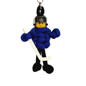 Ice Hockey Player Paracord Keychain, Zipper Pull, Ice Hockey Gift, Hockey Gear Bag Charm, Locker Charm, Backpack Accessories, Paracord Buddy
