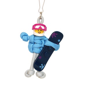 Snowboarder Girl Paracord Keychain, Zipper Pull, Snowboarder Gifts, Backpack Accessories, Paracord Buddy