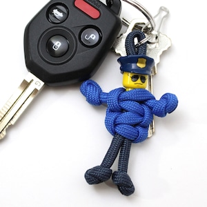 Policeman Paracord Keychain, Zipper Pull, Police Officer Gift, Backpack Accessories, Paracord Buddy