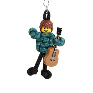Acoustic Guitarist with Guitar Paracord Keychain, Zipper Pull, Guitarist Gifts, Guitar Case, Bag Charm, Backpack Accessories, Paracord Buddy