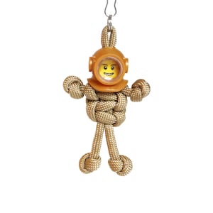 Deep-Sea Diver Zipper Pull, Keychain, Deep Sea Diver Gift, Bag Charm, Backpack Accessories, Paracord Buddy