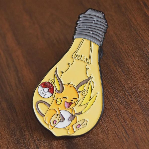 Zacht emaille pin Raichu gloeilamp - 2,2"