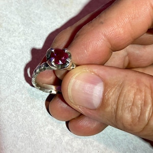 Ruby Ring -- size 8.5--10mm Stone is not synthetic ( untreated )-Free shipping!