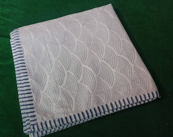 Handmade Wave Pattern Cotton Dohar: Queen Size AC Quilt