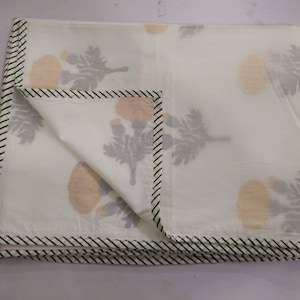 Floral Print Cotton Dohar AC Quilt: Jaipuri Hand Printed Queen Size