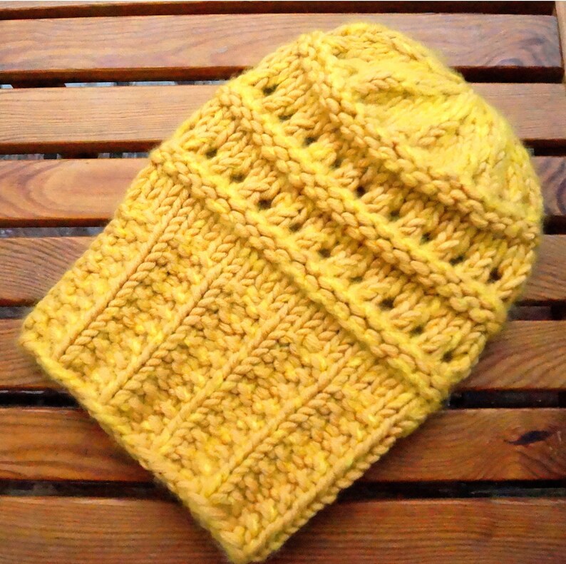 Yellow cap Knitting design INNA HEUER Berlin. Hand knitted beanie with fine merino wool and soft cashmere