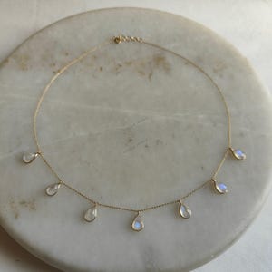 Collares de piedra lunar arcoíris natural, collar de oro amarillo macizo de 14 quilates, collar de piedra lunar azul, piedra natal de junio, regalo de Navidad