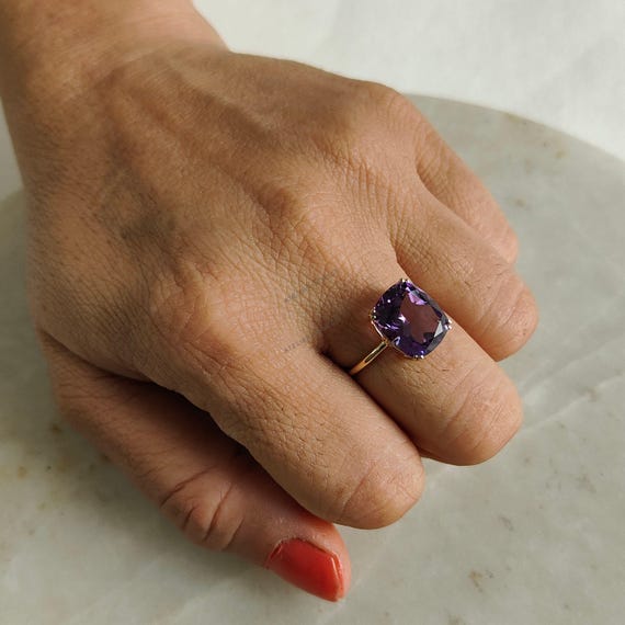 Bague Héritage En Or Plaqué 14KT Avec Améthyste Violette Simulée 2CT - Taille 6