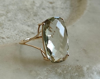 Anillo de amatista verde natural: oro amarillo macizo de 14 quilates, talla cojín, piedra de nacimiento de febrero.