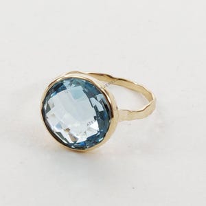 Anillo de topacio azul cielo natural, anillo de topacio azul cielo de oro amarillo macizo de 14 quilates, anillo con piedra natal de diciembre, joyería de topacio azul, regalo de aniversario