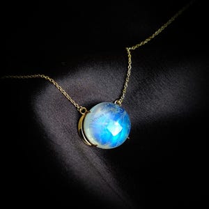 Natural Rainbow Moonstone Pendant, 14K Solid Yellow Gold Pendant, June Birthstone Pendant, Rainbow Moonstone Jewelry, Christmas Gift