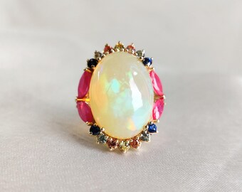 Natuurlijke Ethiopische opaal en robijn multisaffierring: 14K massief geelgouden edelsteenring