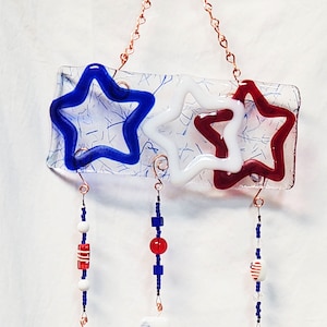 Carillón de viento patriótico, carillón de viento azul blanco rojo, carillón de viento estrella, regalo patriótico, carillón del 4 de julio, carillón de viento de vidrio fusionado