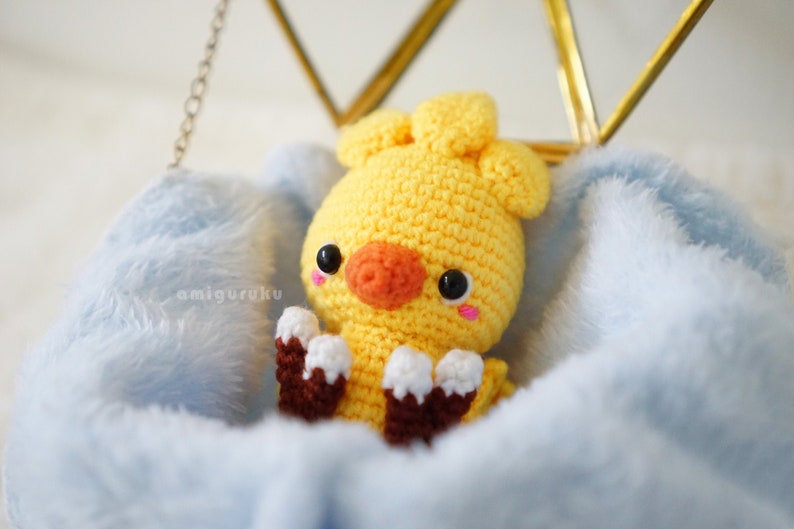 Häkelanleitung Gelbes Huhn Amigurumi/ Puppe/ Bagcharm PDF Bild 1