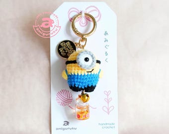 Miniaturowy Stuart szydełkowy Amigurumi (prawdziwe breloczki)