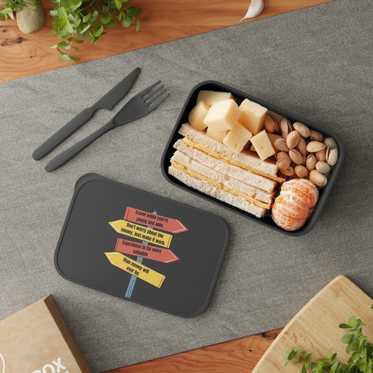 Disover Travel Quote PLA Bento Box with Band and Utensils