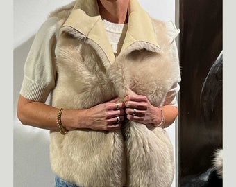 Women's lambskin vest reversible vest beige, inside leather outside fur, sustainable, made in Germany