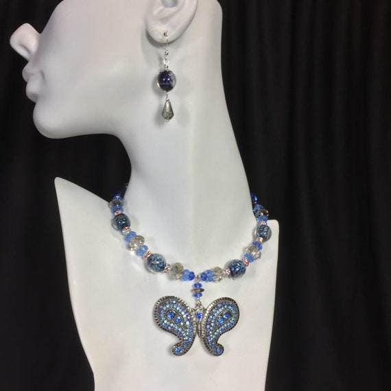 Woodland BUTTERFLY blue choker with earrings Lamp… - image 9