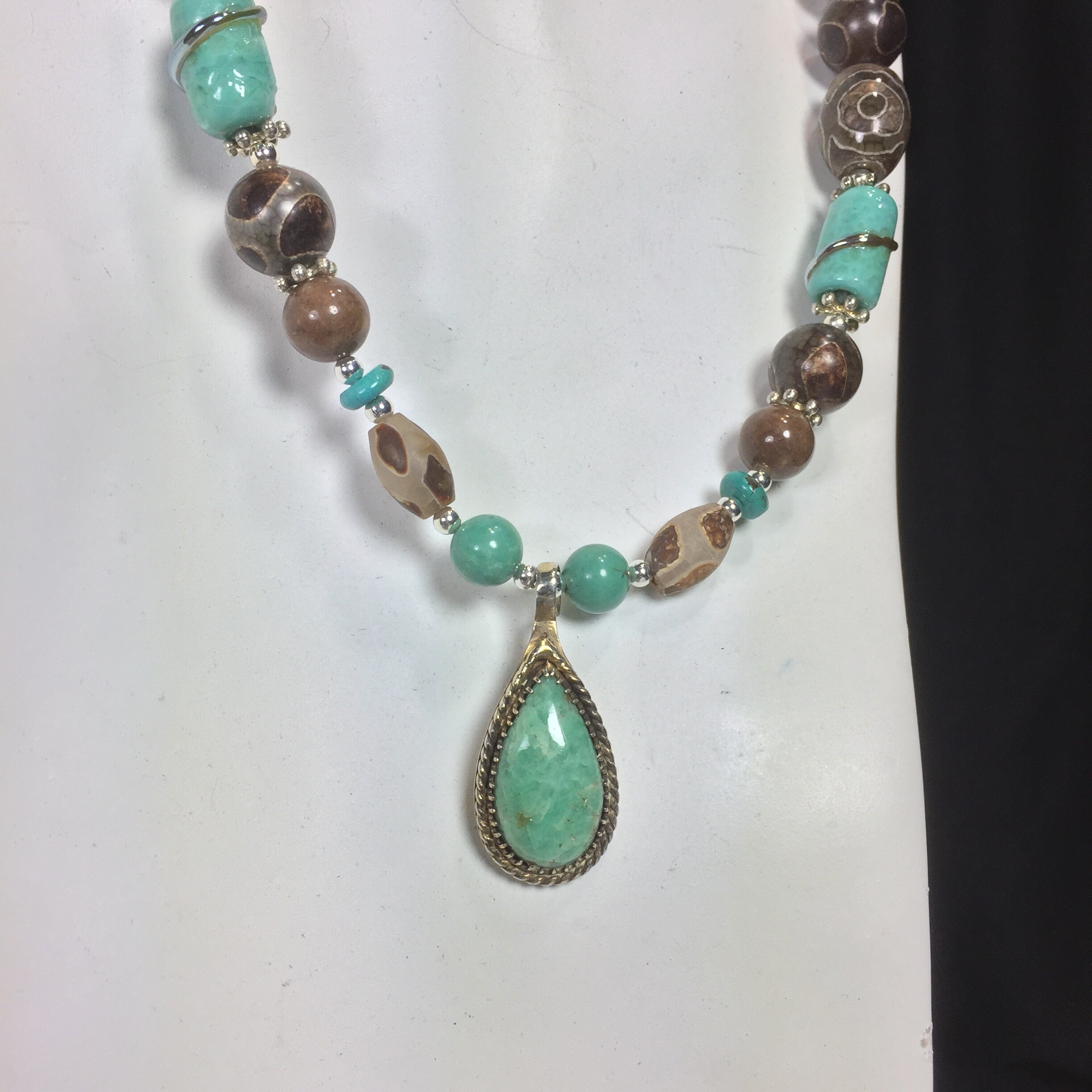 Collier Ancien De Perles Marbrées Bleues Et Vertes - Longueur Variable, Vintage