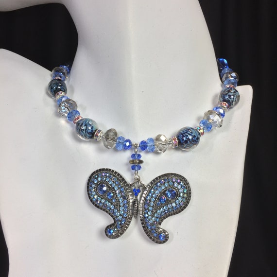 Woodland BUTTERFLY blue choker with earrings Lamp… - image 8