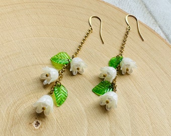 White Flower Earrings, Fairycore Earrings, Botanical Earrings, Earrings for Wedding Day, Friend Gifts for Woman Birthday, Plant Mom Gift